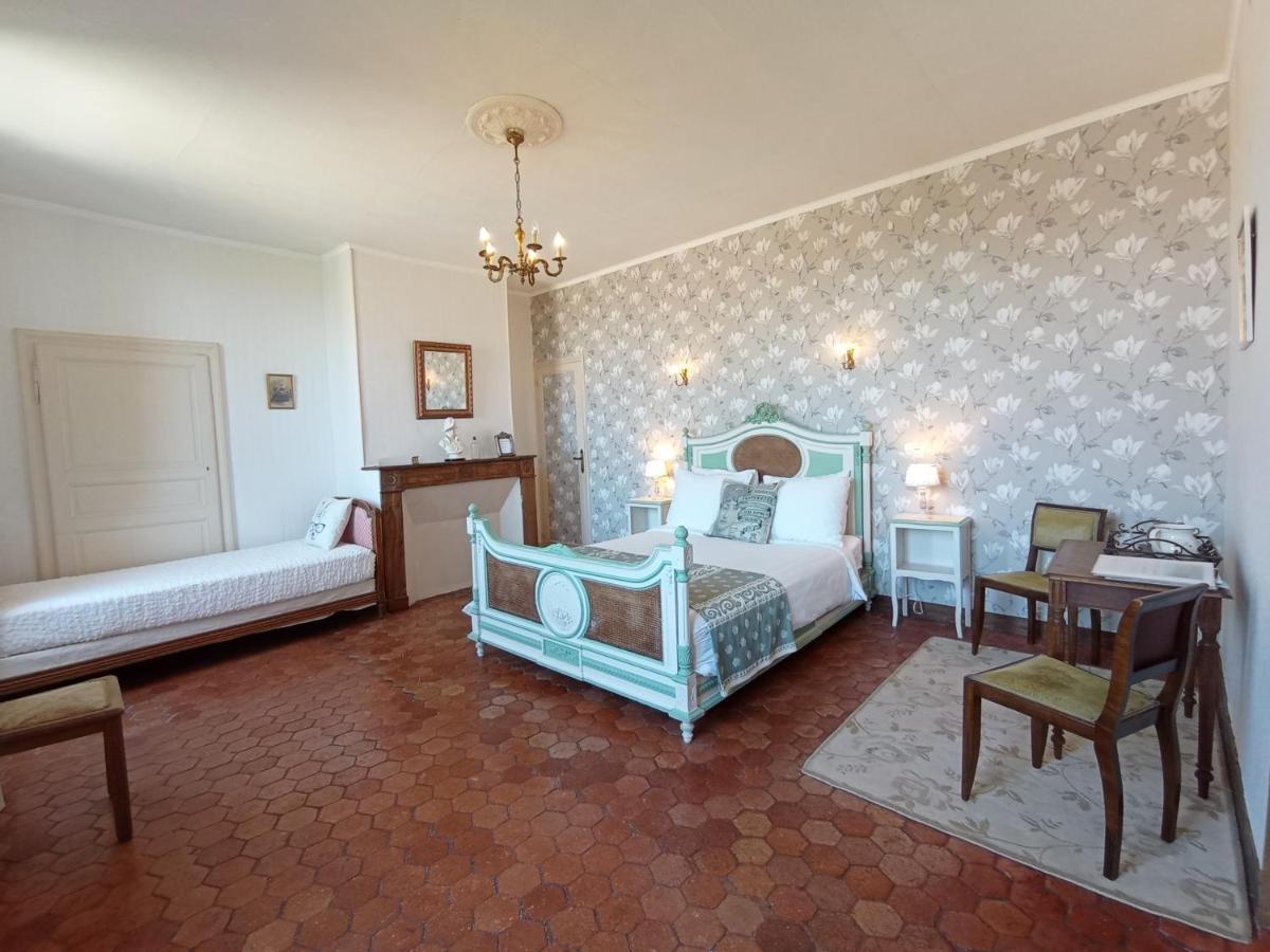 Chateau Latour Fours  Екстериор снимка